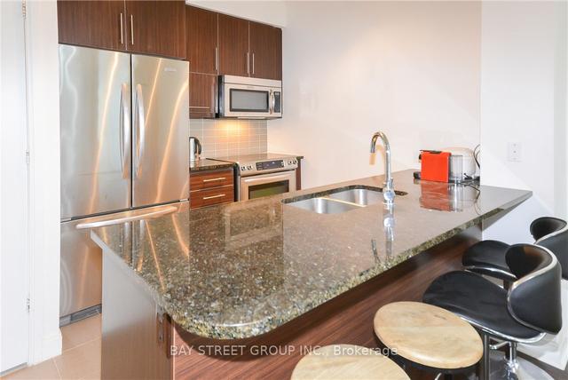 2001 - 825 Church St, Condo with 2 bedrooms, 2 bathrooms and 1 parking in Toronto ON | Image 20