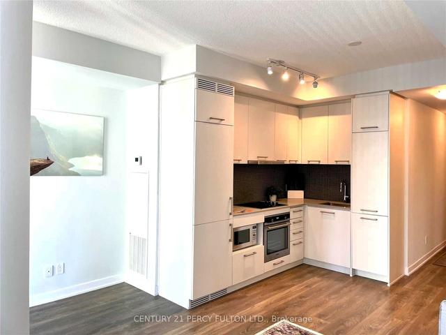 2712 - 87 Peter St, Condo with 1 bedrooms, 1 bathrooms and 0 parking in Toronto ON | Image 2