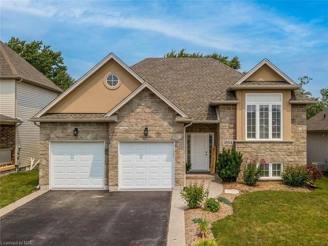 3954 Village Creek Drive, House detached with 3 bedrooms, 2 bathrooms and 6 parking in Fort Erie ON | Image 1