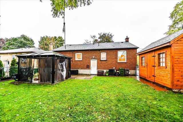 128 Brighton Ave, House detached with 3 bedrooms, 1 bathrooms and 1 parking in Toronto ON | Image 9