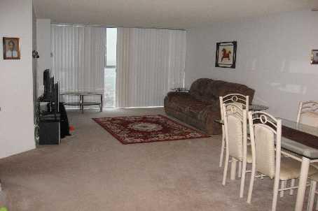 2418 - 35 Trailwood Dr, Condo with 2 bedrooms, 2 bathrooms and 1 parking in Mississauga ON | Image 3