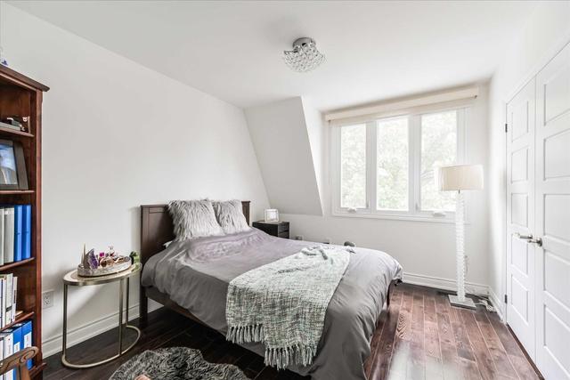 61 Aldwych Ave, House detached with 3 bedrooms, 3 bathrooms and 1 parking in Toronto ON | Image 9