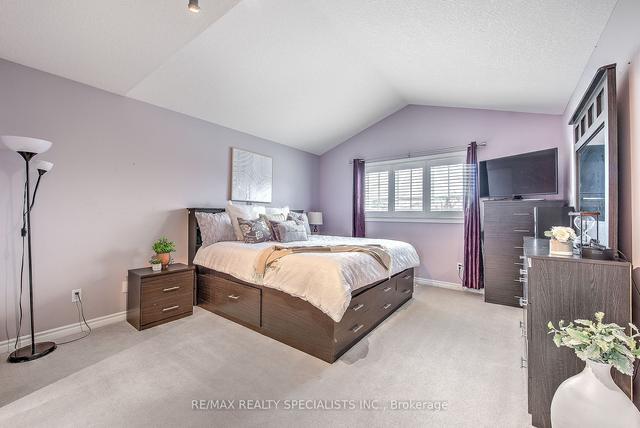 2260 Thornicroft Cres, House detached with 3 bedrooms, 4 bathrooms and 3 parking in London ON | Image 17