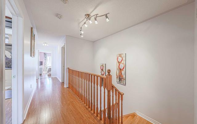 71 Cedarcrest Cres, House attached with 3 bedrooms, 4 bathrooms and 3 parking in Richmond Hill ON | Image 20