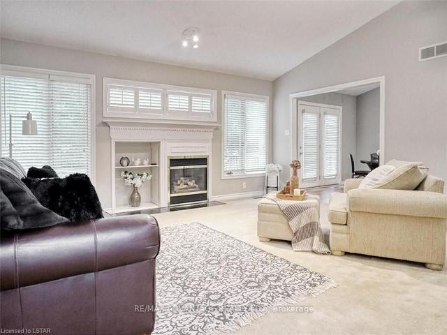 14 - 519 Riverside Dr, Townhouse with 2 bedrooms, 3 bathrooms and 4 parking in London ON | Image 36