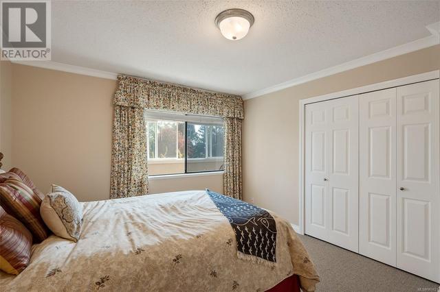 302 - 9900 Fifth St, Condo with 2 bedrooms, 1 bathrooms and 1 parking in Sidney BC | Image 23