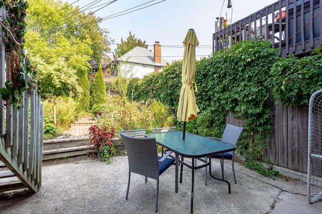1226 Davenport Rd, House semidetached with 3 bedrooms, 3 bathrooms and 1 parking in Toronto ON | Image 7