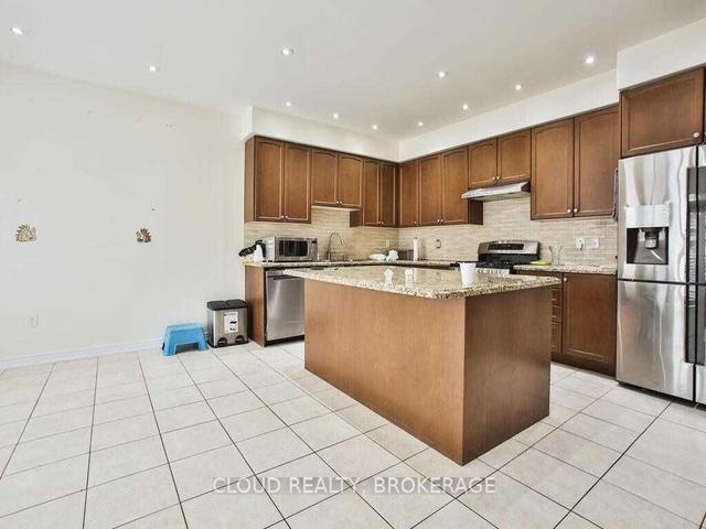 upper - 4 Frenchpark Circ, House detached with 4 bedrooms, 3 bathrooms and 3 parking in Brampton ON | Image 4