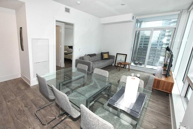 3003 - 10 York St, Condo with 2 bedrooms, 2 bathrooms and 1 parking in Toronto ON | Image 12