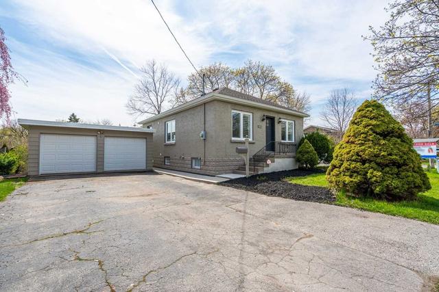 484 Cumberland Ave, House detached with 5 bedrooms, 2 bathrooms and 5 parking in Burlington ON | Image 12