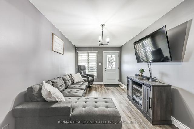 1082 Glencairn Ave, House detached with 3 bedrooms, 2 bathrooms and 3 parking in Toronto ON | Image 18