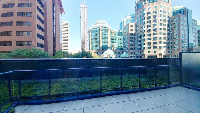 301 - 28 Ted Rogers Way, Condo with 1 bedrooms, 1 bathrooms and 0 parking in Toronto ON | Image 2