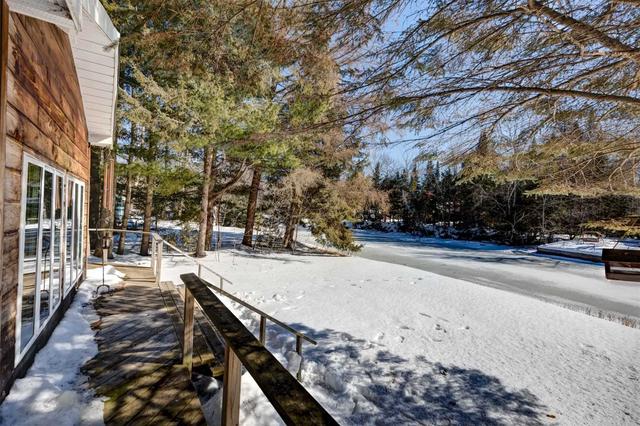363 Southam Dr, House detached with 2 bedrooms, 1 bathrooms and 6 parking in Kawartha Lakes ON | Image 35