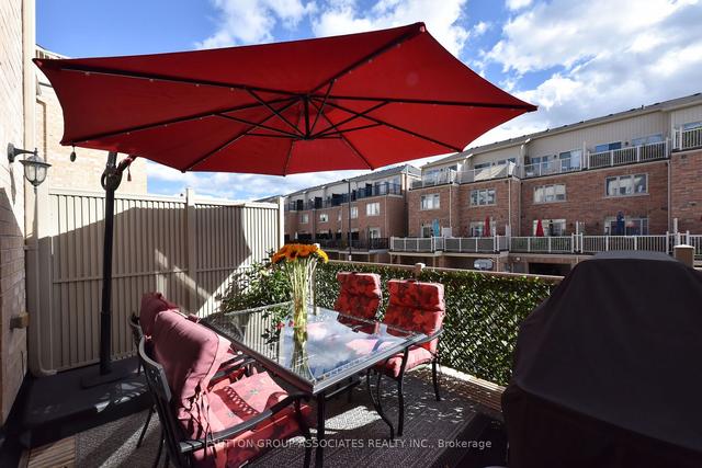 3 - 189 Norseman St, Townhouse with 3 bedrooms, 3 bathrooms and 2 parking in Toronto ON | Image 11