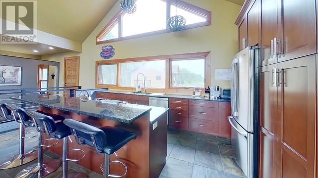 14154 Smith Road, House detached with 4 bedrooms, 3 bathrooms and null parking in Peace River B BC | Image 13