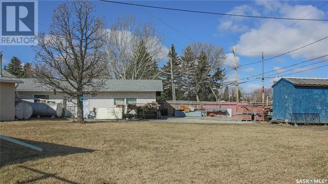 2924 3rd Avenue N, House detached with 3 bedrooms, 2 bathrooms and null parking in Regina SK | Image 44