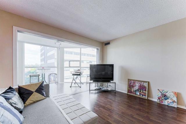 803 - 725 King St W, Condo with 1 bedrooms, 1 bathrooms and 1 parking in Toronto ON | Image 6