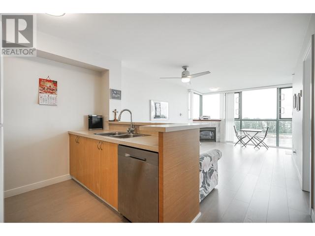 1107 - 2733 Chandlery Place, Condo with 2 bedrooms, 2 bathrooms and 2 parking in Vancouver BC | Image 10