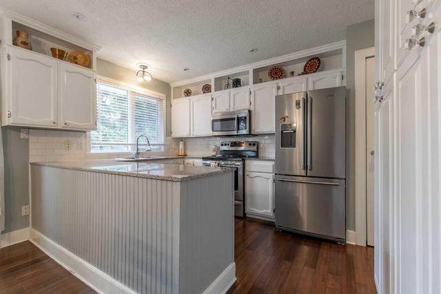 85 n 250 W, House detached with 5 bedrooms, 2 bathrooms and 4 parking in Raymond AB | Image 10
