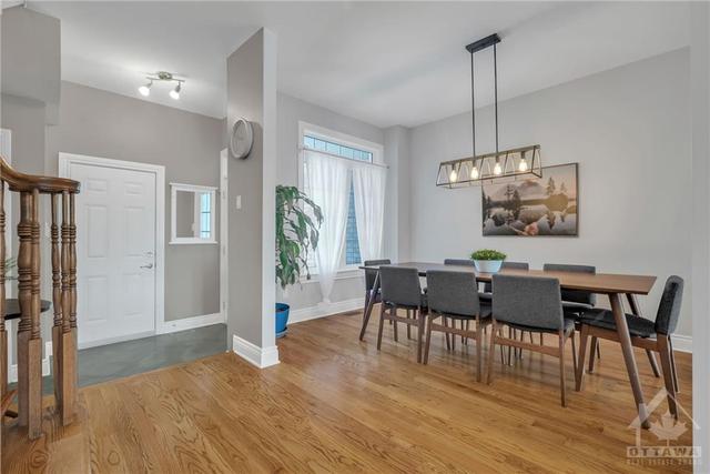 44 Briggs Avenue, Townhouse with 3 bedrooms, 4 bathrooms and 3 parking in Ottawa ON | Image 2