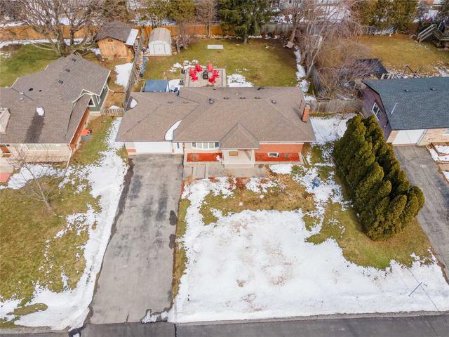 23 Pinewood Ave, House detached with 3 bedrooms, 2 bathrooms and 4 parking in Grimsby ON | Image 26