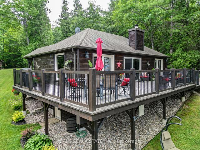 31 Wallys Way, House detached with 3 bedrooms, 2 bathrooms and 5 parking in North Kawartha ON | Image 1