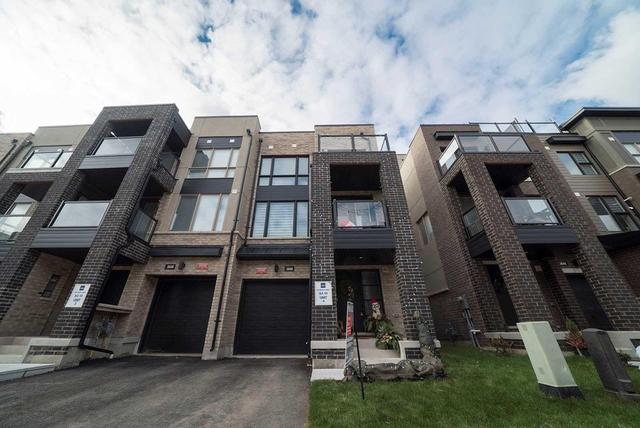 3040 Silvertip Common, House attached with 2 bedrooms, 3 bathrooms and 1 parking in Oakville ON | Image 1