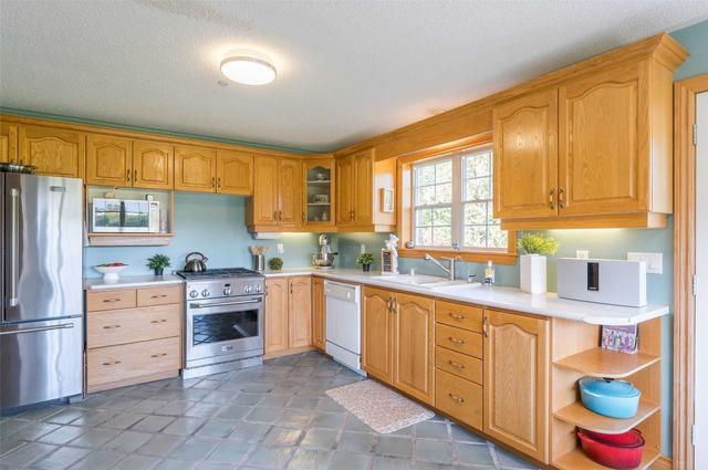 7 Byrne Lane, House detached with 2 bedrooms, 2 bathrooms and 9 parking in Kawartha Lakes ON | Image 6