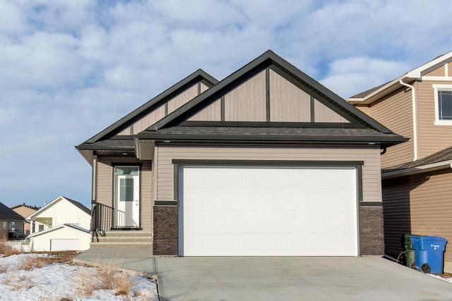 70 Sunwood Crescent Sw, House detached with 2 bedrooms, 2 bathrooms and 2 parking in Medicine Hat AB | Image 1
