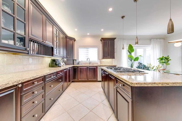 2456 Bon Echo Dr, House detached with 4 bedrooms, 4 bathrooms and 4 parking in Oakville ON | Image 9