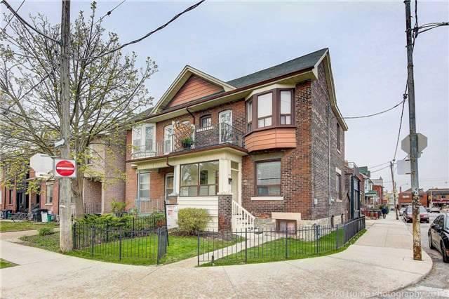 722 Gladstone Ave, House semidetached with 3 bedrooms, 3 bathrooms and 1 parking in Toronto ON | Image 2