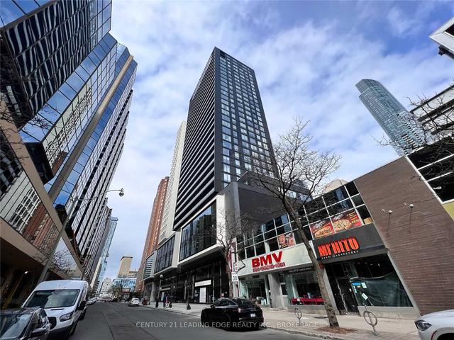 808 - 20 Edward St, Condo with 2 bedrooms, 2 bathrooms and 1 parking in Toronto ON | Image 1