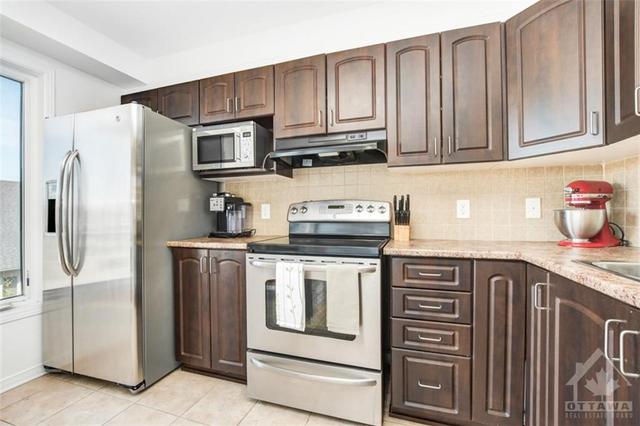 305 Galston Private, House attached with 2 bedrooms, 2 bathrooms and 1 parking in Ottawa ON | Image 14