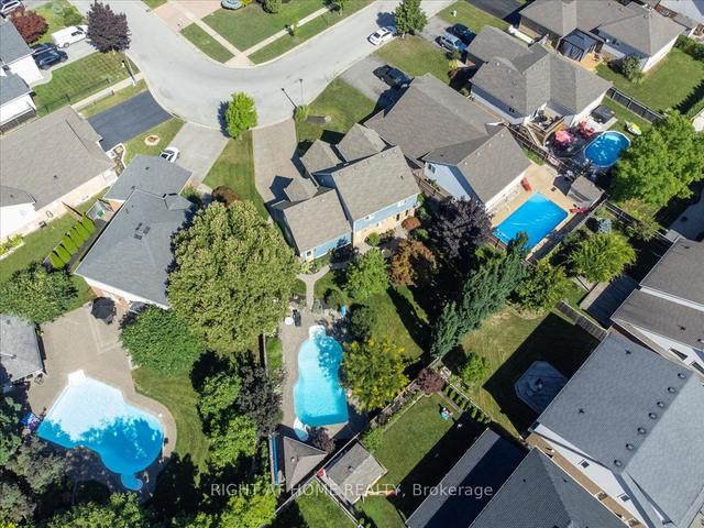 56 Mccaffery Cres, House detached with 3 bedrooms, 4 bathrooms and 6 parking in St. Catharines ON | Image 37