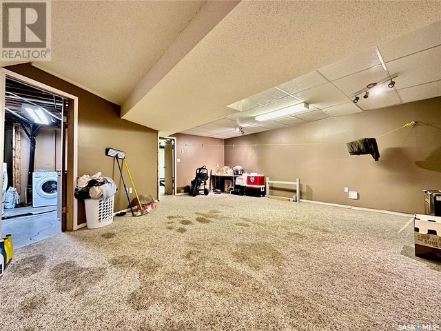 119 Jubilee Crescent, House detached with 4 bedrooms, 2 bathrooms and null parking in Rosetown SK | Image 35