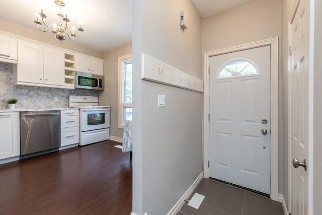 48 - 17 Quail Dr, Townhouse with 3 bedrooms, 2 bathrooms and 1 parking in Hamilton ON | Image 2