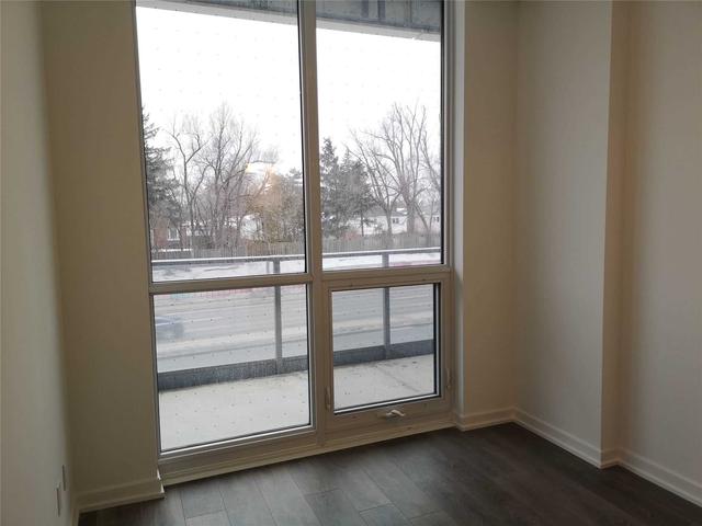 a10 - 36 Forest Manor Rd, Condo with 1 bedrooms, 2 bathrooms and 1 parking in Toronto ON | Image 3