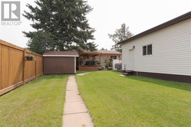 34 Birch Road, House detached with 5 bedrooms, 2 bathrooms and 6 parking in Wood Buffalo AB | Image 42