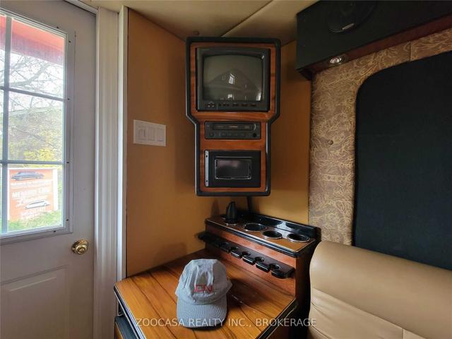 caboose - 43 Main St E, House detached with 0 bedrooms, 0 bathrooms and 1 parking in Milton ON | Image 4
