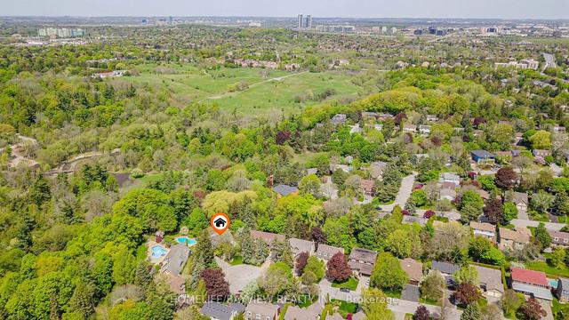 28 Sixpenny Crt, House detached with 4 bedrooms, 4 bathrooms and 6 parking in Markham ON | Image 38