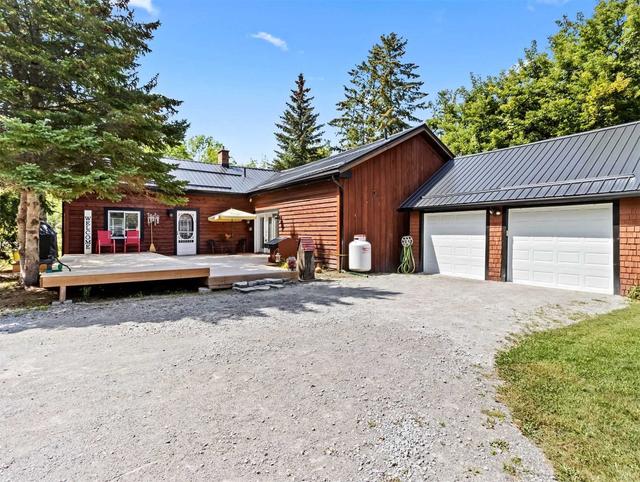 1736 Kirkfield Rd, House detached with 3 bedrooms, 2 bathrooms and 12 parking in Kawartha Lakes ON | Image 1