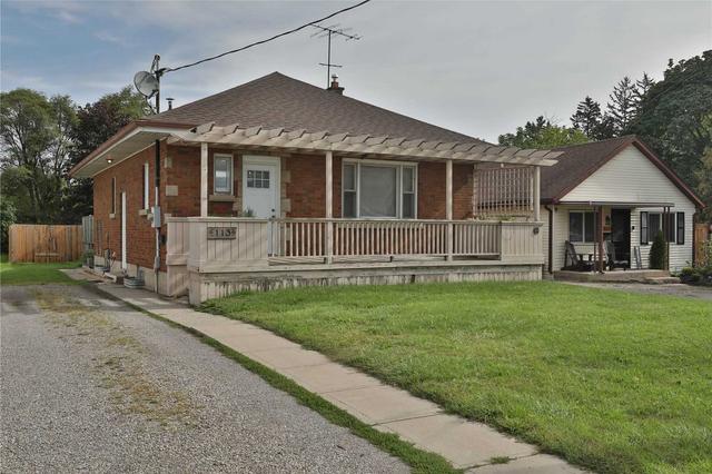 113 Morton Ave, House detached with 2 bedrooms, 2 bathrooms and 2 parking in Brantford ON | Image 1