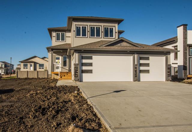 13038 Royal Boulevard, House detached with 3 bedrooms, 2 bathrooms and 6 parking in Grande Prairie AB | Image 2