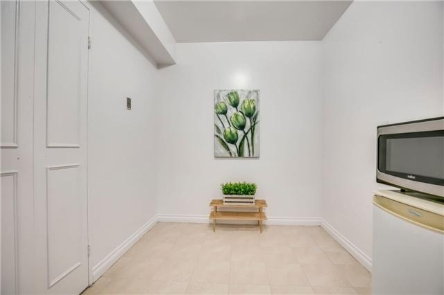 404 - 25 Silver Springs Blvd, Condo with 2 bedrooms, 2 bathrooms and 1 parking in Toronto ON | Image 9