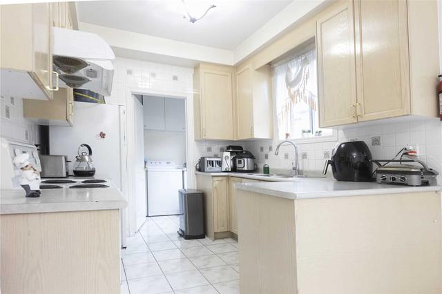 48 Thicket Tr, House detached with 3 bedrooms, 3 bathrooms and 4 parking in Vaughan ON | Image 5