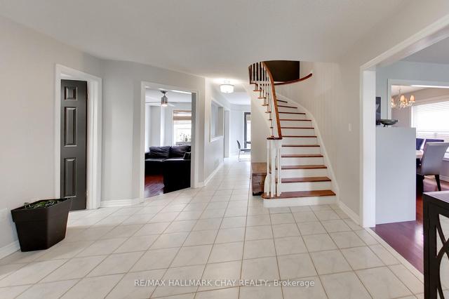 63 Hawkins Dr, House detached with 4 bedrooms, 4 bathrooms and 6 parking in Barrie ON | Image 23