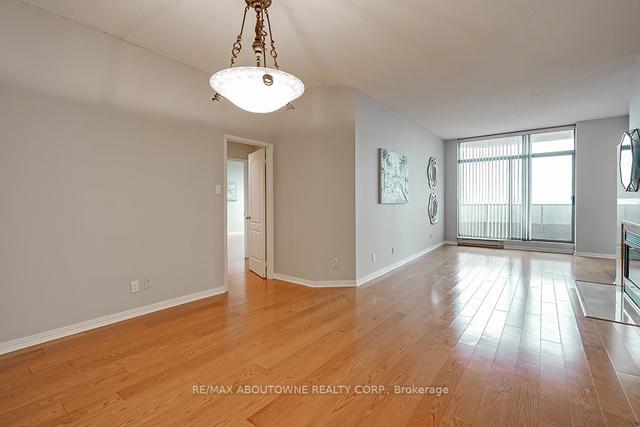 ph1 - 1901 Pilgrims Way, Condo with 2 bedrooms, 2 bathrooms and 2 parking in Oakville ON | Image 2