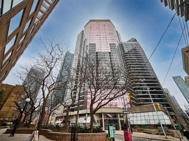 1309 - 1001 Bay St, Condo with 1 bedrooms, 2 bathrooms and 1 parking in Toronto ON | Image 1