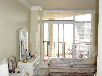 lph5 - 20 Collier St, Condo with 2 bedrooms, 2 bathrooms and 1 parking in Toronto ON | Image 6