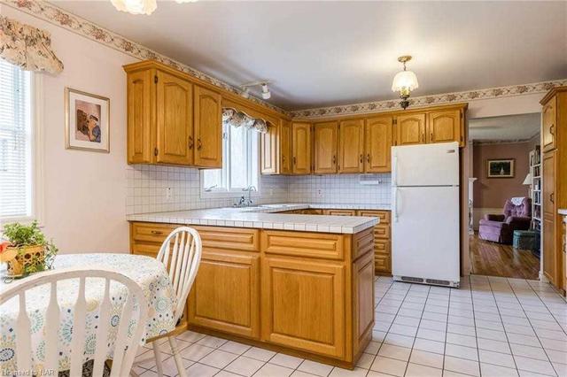 10214 Willoughby Dr, House detached with 3 bedrooms, 2 bathrooms and 12 parking in Niagara Falls ON | Image 8
